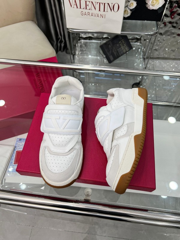 Valentino Joie de Jouer Series Hook-and-Loop Platform Sneakers - AS00360