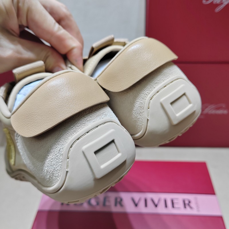 Roger Vivier SS25 Casual Sneakers Classic Design - L Y00300