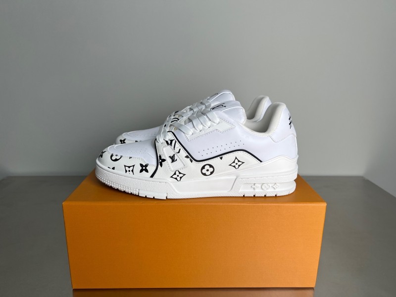 Louis Vuitton Signature Logo Sneakers with Calfskin Upper - YC
