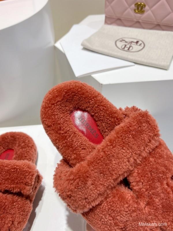 H Love Erjiu Full Wool Slippers with Slightly Curled Fur - LY00270