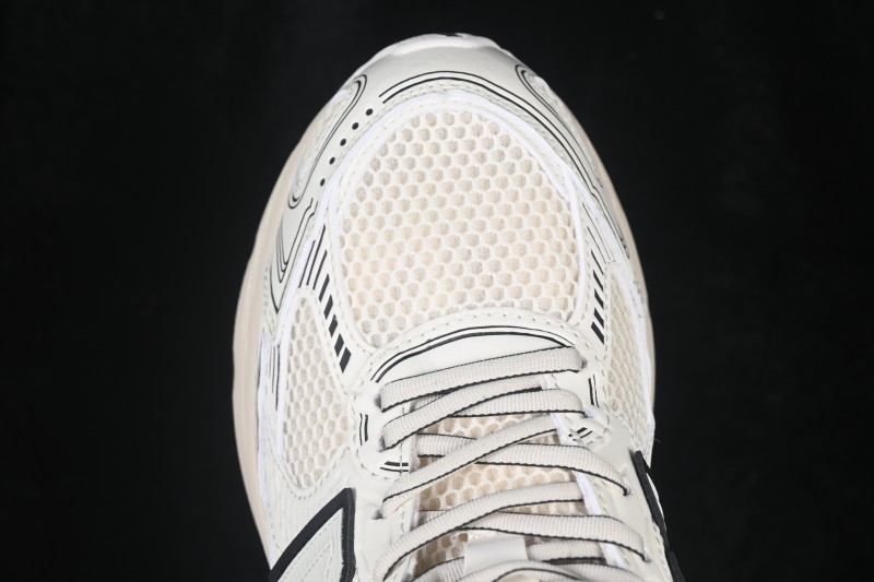 New Balance 2010 Series Retro Running Shoes with Suede and Mesh Upper - U20103SH