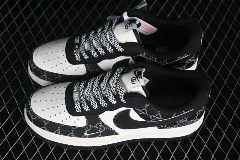 Nike Air Force 1 '07 Low Classic Basketball Shoes in Black and White - MM3399-810