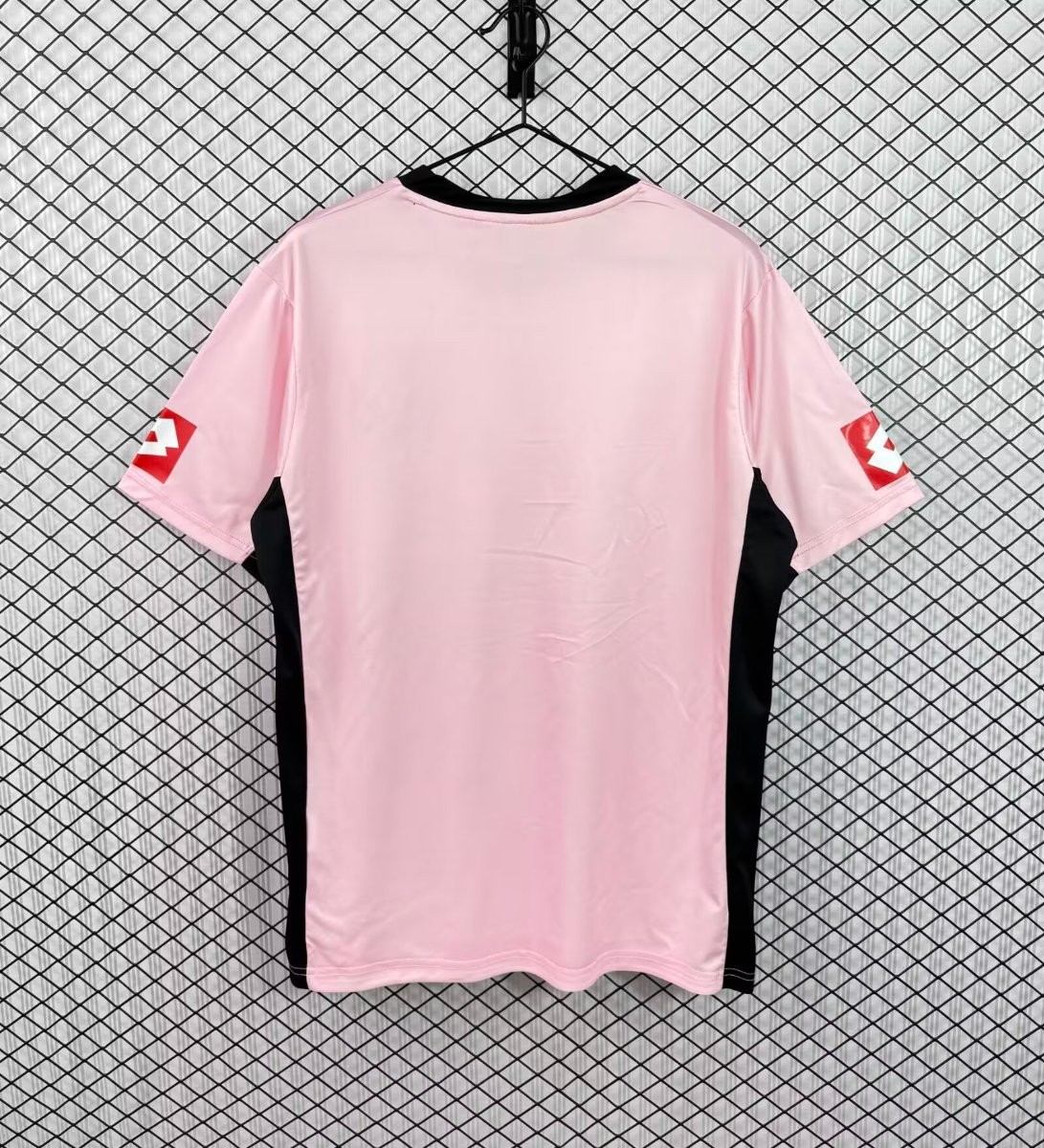 Retro 2004/06 U.S. Città di Palermo Pink & Black Home Jersey