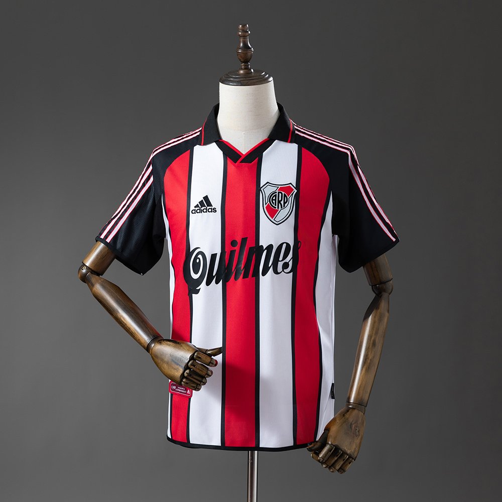 Retro 00/01 River Plate Away Jersey